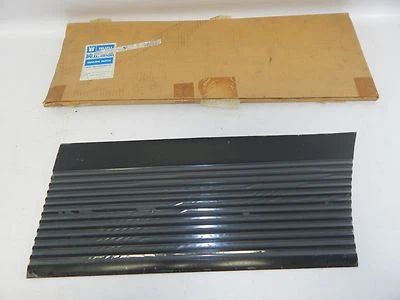 Nuevo OEM 1986-1987 camioneta Isuzu delantero izquierdo cuarto panel moldura moldura exterior Foto 1 de 4