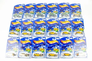 Lotto 18 Mini Cooper da collezione Hot Wheels 2001 vintage #40 giallo e #200 verde - Foto 1 di 8