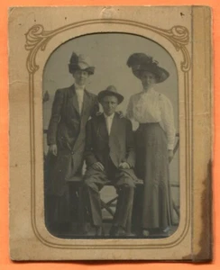 Porträt eines Mannes & 2 Frauen um 1910er Jahre - Bild 1 von 3