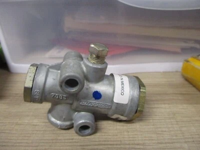Bendix 107154 Pressure Reducing Valve - Image 1 of 4