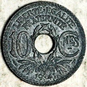 1941 FRANCE ZINC 10 CENTIMES (UNC!) DASH BELOW MES - Picture 1 of 2