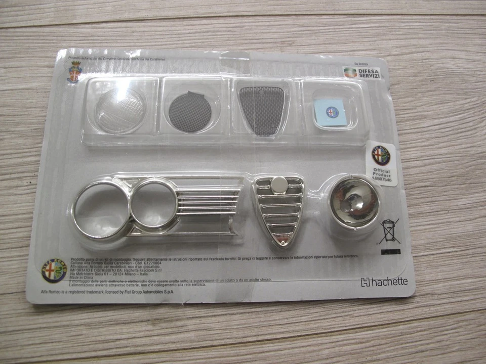 ALFA ROMEO GIULIA SUPER 1600 CARABINIERI HACHETTE 1/8 SPARE PARTS PARTI #4 - Immagine 1 di 1