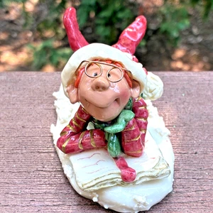 Nancy Willian Coyne's NW 8515 Christmas Reading Elf Figurine Fairy Tales 2001 - Picture 1 of 8