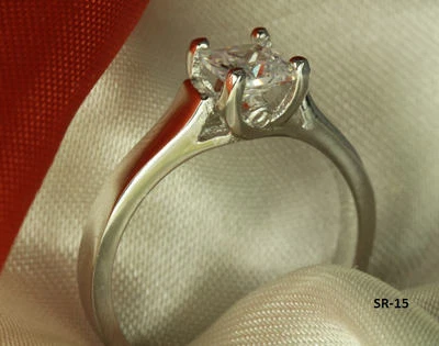 ANILLO DE COMPROMISO SOLITARIO CATEDRAL TEJIDA CIRCONITA CÚBICA CORTE PRINCESA 1,21 QUILATES ~SR15B Foto 1 de 4