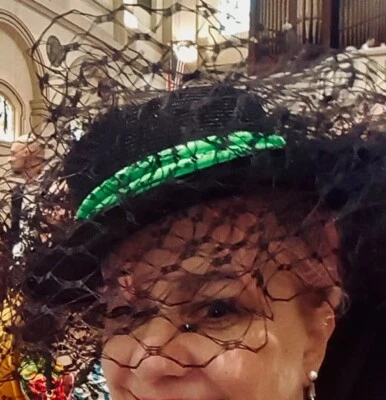 Phillip Treacy Couture Dramatic black straw hat with sparkly veil and green band - Image 1 of 4