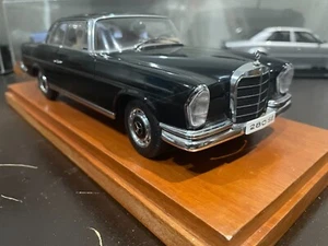 AUTOART 1/18 1968 Mercedes 280SE Coupe Black 1:18 - Picture 1 of 14