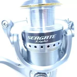Daiwa Seagate Light 3500PE Spinning Fishing Reel Saltwater - Picture 1 of 19