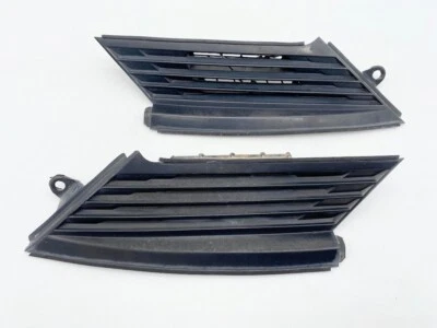 Toyota MR2 AW11 1985-1989 Juego de ventilaciones trasero pilar C ambos pares OEM con juntas Foto 1 de 4