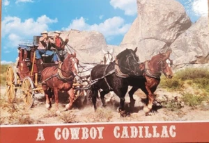 Postal Old West Southwest Desert diligencia vaquero Cadillac Old Days años 2020  - Imagen 1 de 2