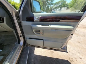 2003 2004 2005  LINCOLN AVIATOR  RIGHT FRONT INTERIOR DOOR PANEL LT PARCHMENT - Picture 1 of 4
