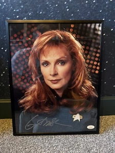 Star Trek Next Generation DR. BEVERLY CRUSHER Signed Photo (JSA) - Framed - Picture 1 of 5