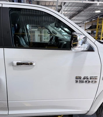 ✅ 2009-24 RAM 1500 Classic 2500 3500 OEM ПОЛНАЯ ПЕРЕДНЯЯ ПРАВАЯ ДВЕРЬ белая PW7 RH - Изображение 1 из 4