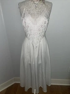 Victoria’s Secret 70’s Damen M elfenbein Perlen romantisch langes Satin Nachthemd Tropfen - Bild 1 von 12