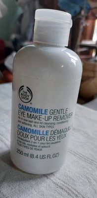 The Body Shop Camomile Gentle Eye Make-Up Remover - 250 ml - Image 1 of 2