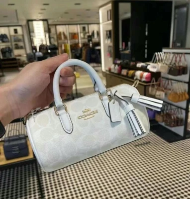 Bolso Bandolera Coach CK689 NUEVO CON ETIQUETAS Encaje En Firma Lona Dorado Cartera de Hombro Foto 1 de 4