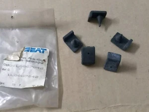 SEAT TOLEDO TAMPONE ARRESTO CHIUSURA SERRATURA PORTA COFANO 1L0867842 PZ. 5 - Foto 1 di 3