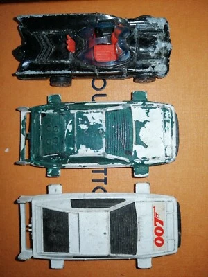 CORGI 007 e BATMAN lotto 3 Macchinine - Immagine 1 di 2