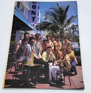 Rare Gianni Versace 1993 Collezione Uomo Primavera Estate N. 24 Photo Book Mens - Picture 1 of 6