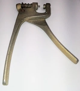 Vintage Eyelet Punch Pliers - Picture 1 of 5