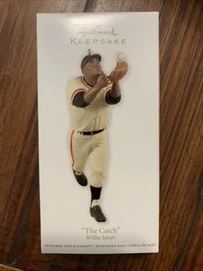 2012 WILLIE MAYS Hallmark Keepsake MLB Giants "The Catch" Christmas Ornament Box - Picture 1 of 4