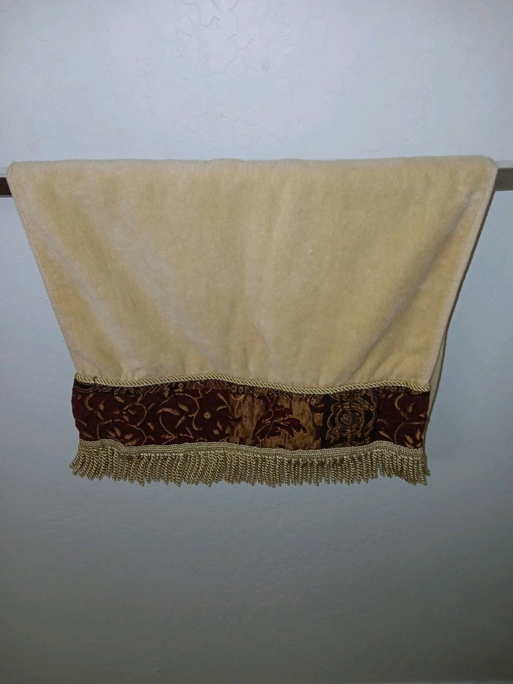 Toalla de mano Croscill dorada con banda de flecos de oro borgoña 19" X 11" Foto 1 de 4