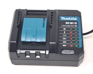 Cargador de batería Makita DC18WC - Imagen 1 de 2