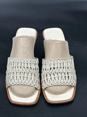 Antiga alça de treliça Ferragamo salto mula couro branco/marrom tamanho 6B - Imagem 1 de 4