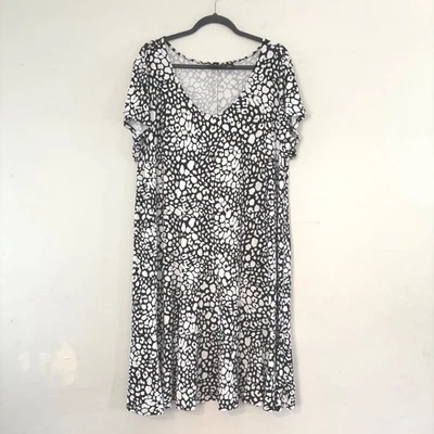 Rachel Zoe 2X Black White Animal Print Short Sleeve Casual Shift Dress Loose - Image 1 of 4