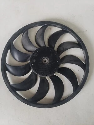 Ventilador de refrigeración Nissan Altima 2016-2018 Foto 1 de 4