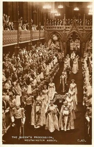 (ah64) The Queens Procession Westminster Abbey - Royalty Postcard - Picture 1 of 2