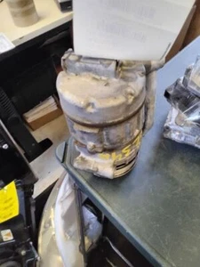 Compresor de aire acondicionado sedán Canada Market Thru 9/06 para BMW 323i 2006-2007 - Imagen 1 de 11