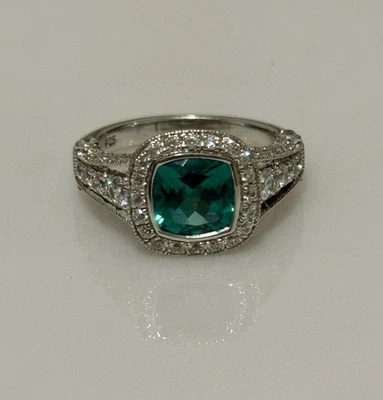 Anillo hecho a mano enchapado en rodio de plata esterlina esmeralda creado en laboratorio talla 7 Foto 1 de 4