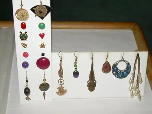 20 einzelne Ohrringe Konvolut - Kombination Ohrstecker & Schlenker, Vintage - Bild 1 von 12