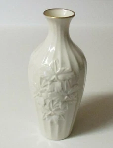 Lenox Ivory Floral Vase Gold Trim Made in USA - Picture 1 of 4