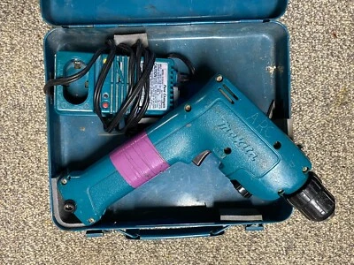 Vintage Makita 10 mm (3/8 Zoll) Akkuschrauber mit Schlüssel 6010D - Bild 1 von 4