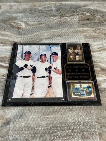 New York Yankees Plaque W/ Photo, Cards Roger Maris, Mickey Mantle, Yogi Berra Cover