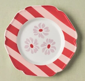 NEW ANTHROPOLOGIE VAISSELLE CANAPE DESSERT PLATE RED PINK STRIPE DAISY FLORAL - Picture 1 of 6