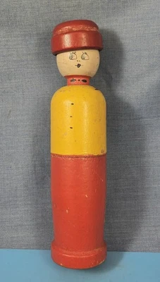 Estuche de lápices de madera vintage con figura para niños - 1920/40’s; una pelirroja Foto 1 de 4