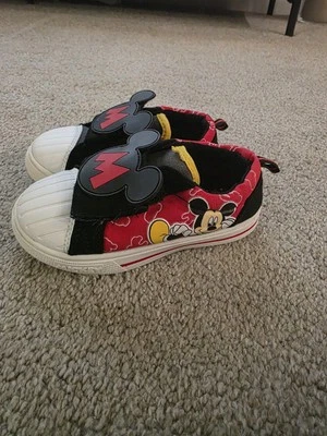 Микки Маус уши Disney туфли ребенка ясельного возраста 9 кроссовок скольжения на петлю крышка носок красный черный - Изображение 1 из 4