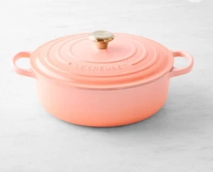 Le Creuset Signature Enameled Cast Iron Dutch Oven, 6 3/4-Qt. Peche Color. NIB - Picture 1 of 2