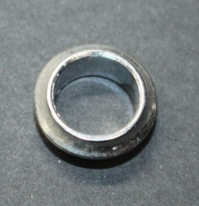 Fender Squier Affinity P Bass Guitar - Press-In Tuner Bushing Collar #R4189 - Picture 1 of 4