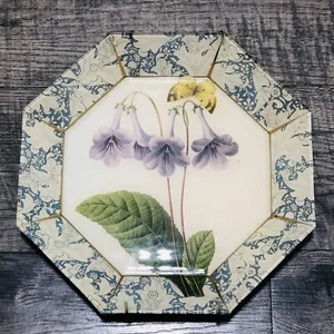 Marye Kelley Decoupage 10” Floral Plate Bluish Flowers Signed *Replacement* A1 - Foto 1 di 4