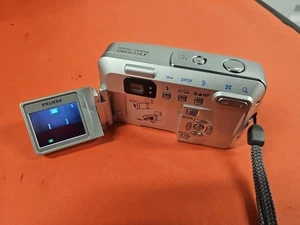 Pentax Optio 33LF 3.2MP Digital Camera Silver. L3 - Picture 1 of 9