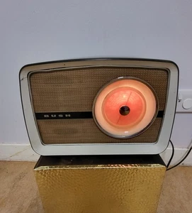 Mid-century Bush Valve Radio, MW/LW, Working, Model DAC70? - Picture 1 of 18
