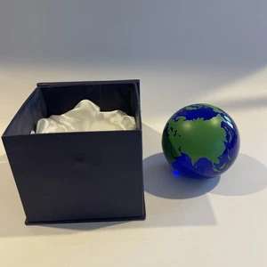Earth Shaped Glass Paperweight Large With Box Blue And Green 9” Around - Picture 1 of 6