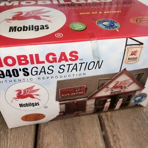 Mobilgas 40er Jahre Tankstelle Maßstab 1:43 Modell - Bild 1 von 3