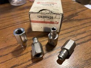 Lot of 4, Norgren, push to connect fitting, 1/4" Tube OD x 1/4" Female NPT - Picture 1 of 2