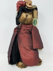 Bearington Bears NICOLE #1507 🐻, Abrigo Largo de Vino/Vestido y Sombrero Negro con🌺&🪶14” Nuevo en Caja - Imagen 1 de 11