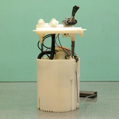RENAULT MEGANE FUEL PUMP #E4642 X95 PETROL 2010-2016  - image 1 of 3