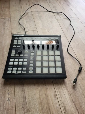 Native Instruments MASCHINE MK2 Professionelles Groove production - Bild 1 von 4